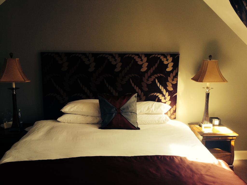 Mansion House Hotel Elgin Kamer foto